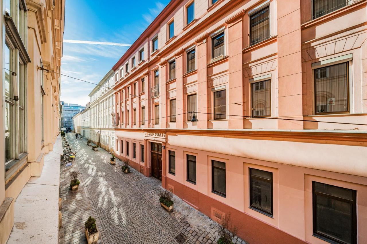 Easy Flat Stuckgasse Apartment Виена Екстериор снимка